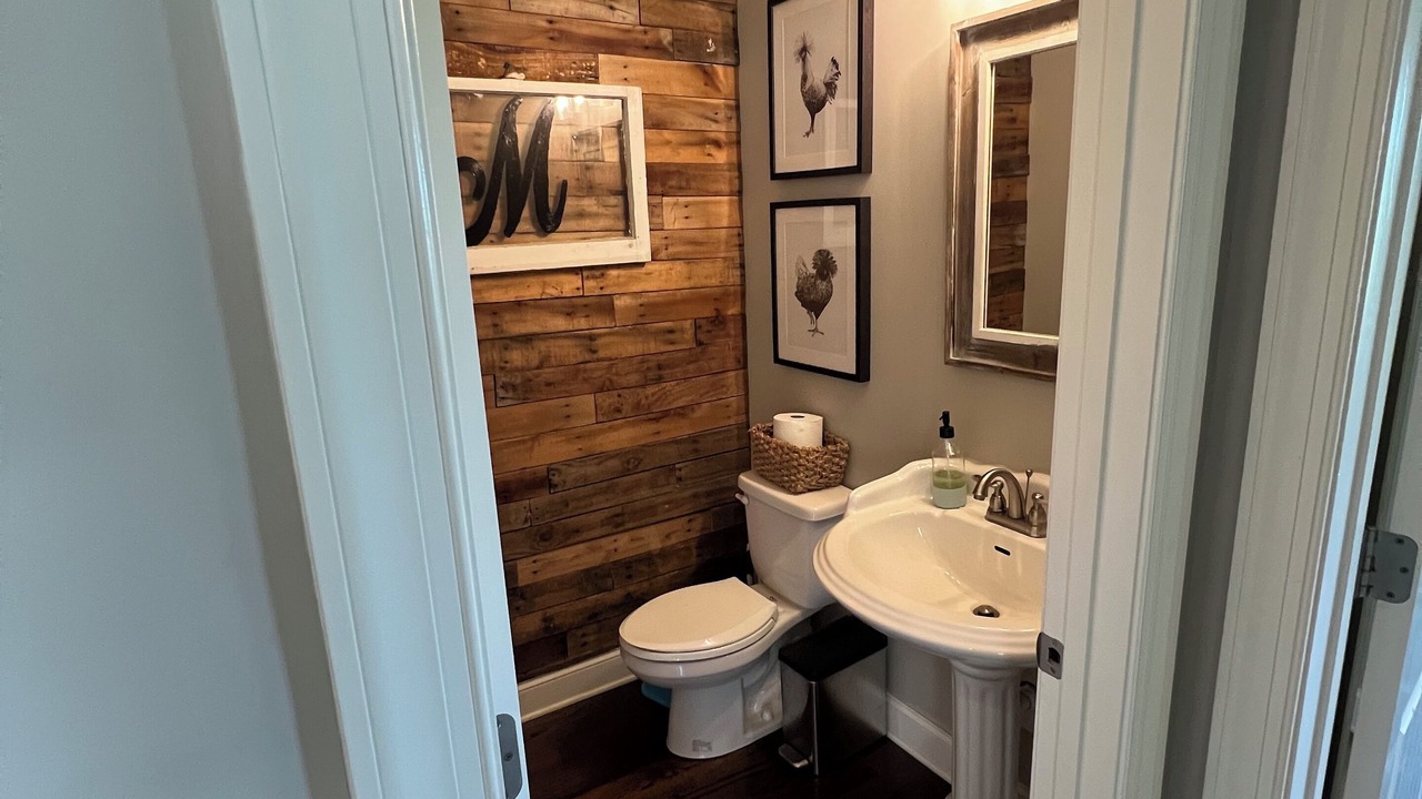 Photo of Bathroom in Graysville