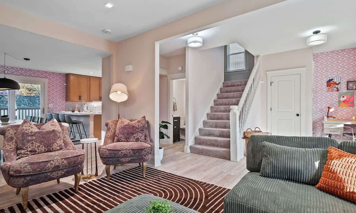 Photo of Bedroom in Detroit - Shoreway