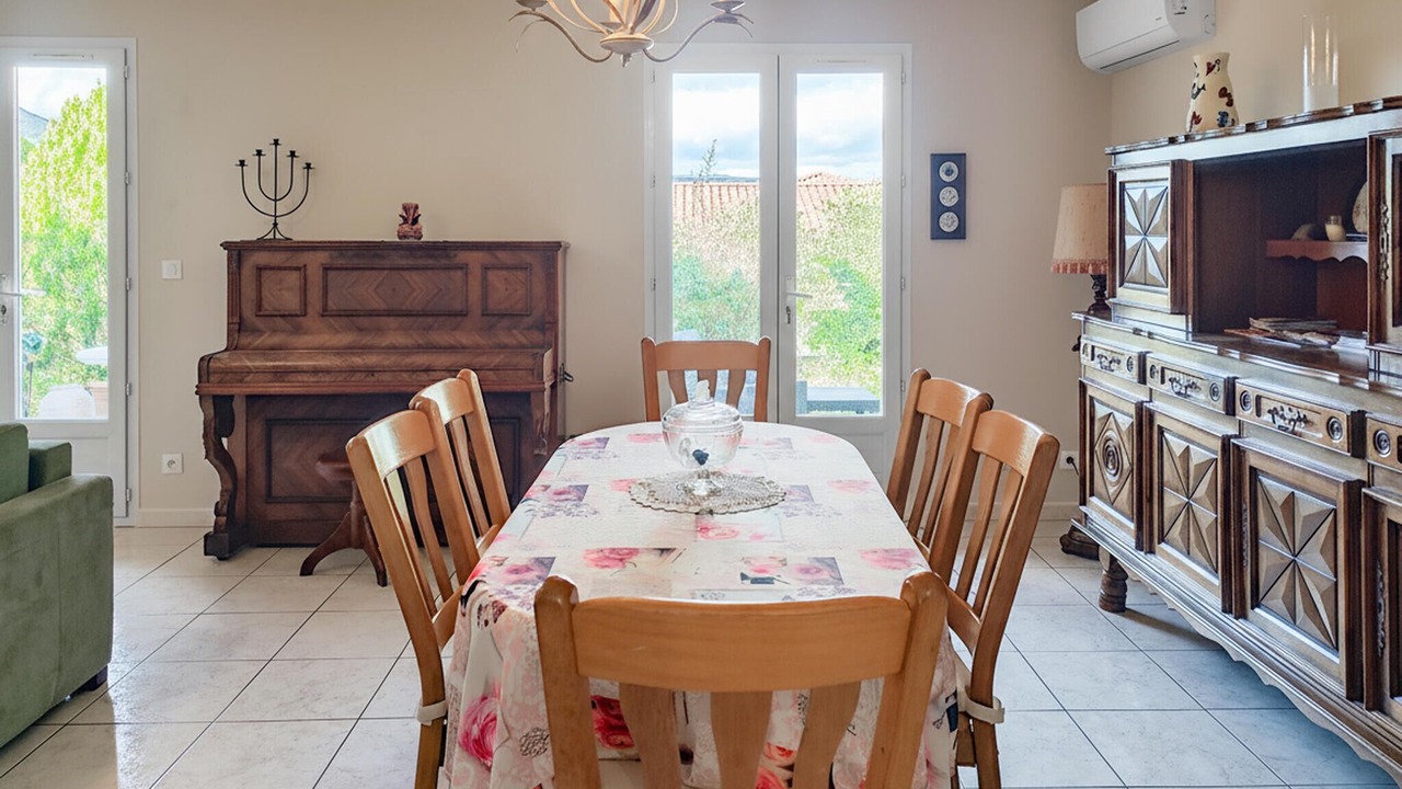 Photo of Bedroom in Saint-Chinian