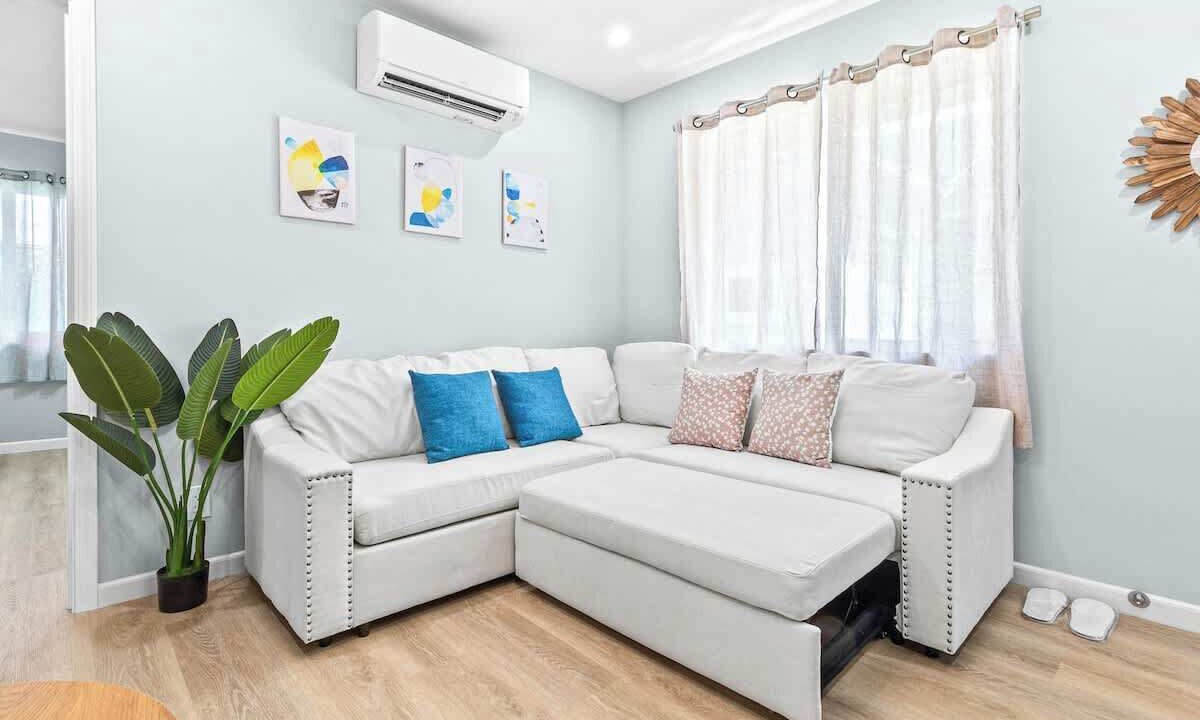 Photo of Livingroom in McCully - Moiliili