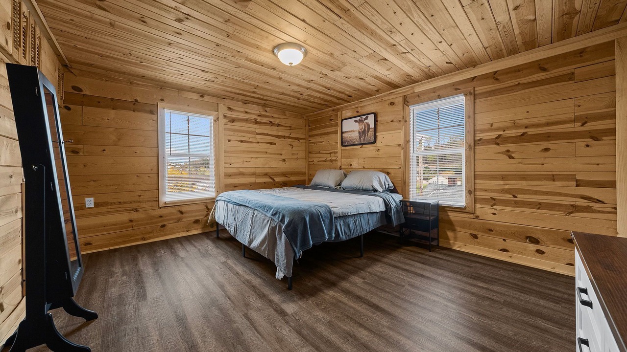 Photo of Bedroom in South Hills