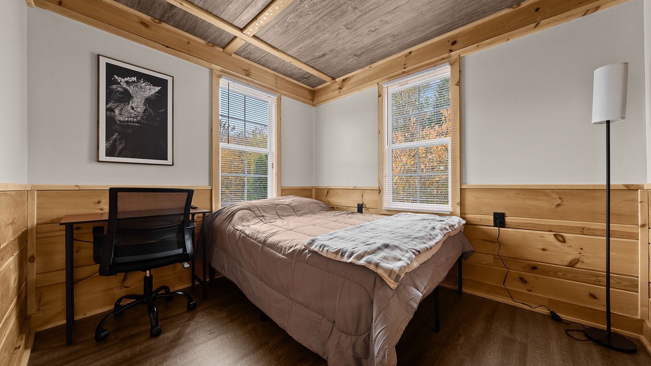Photo of Bedroom in South Hills