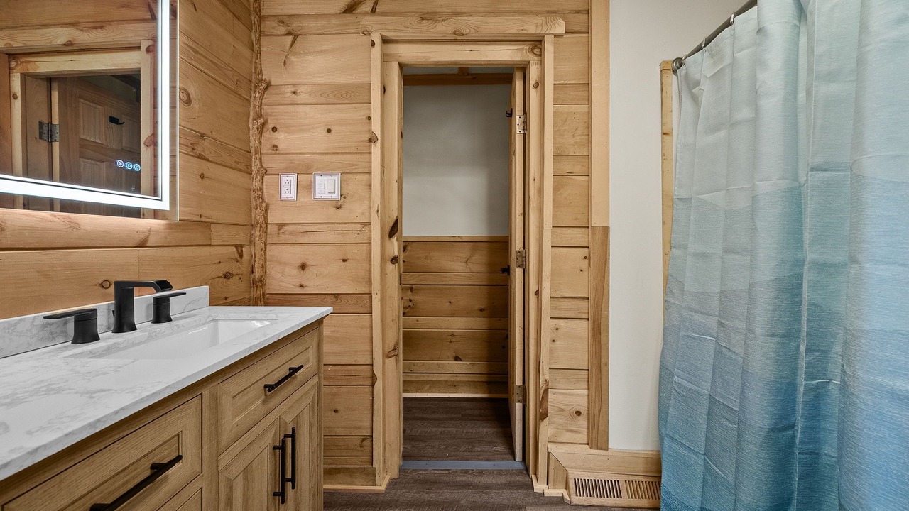 Photo of Bathroom in South Hills