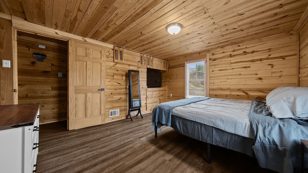 Photo of Bedroom in South Hills
