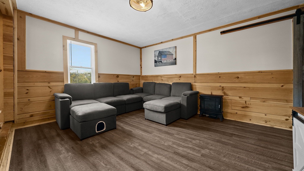 Photo of Livingroom in South Hills