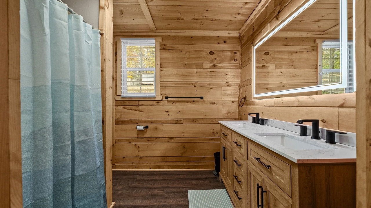 Photo of Bathroom in South Hills