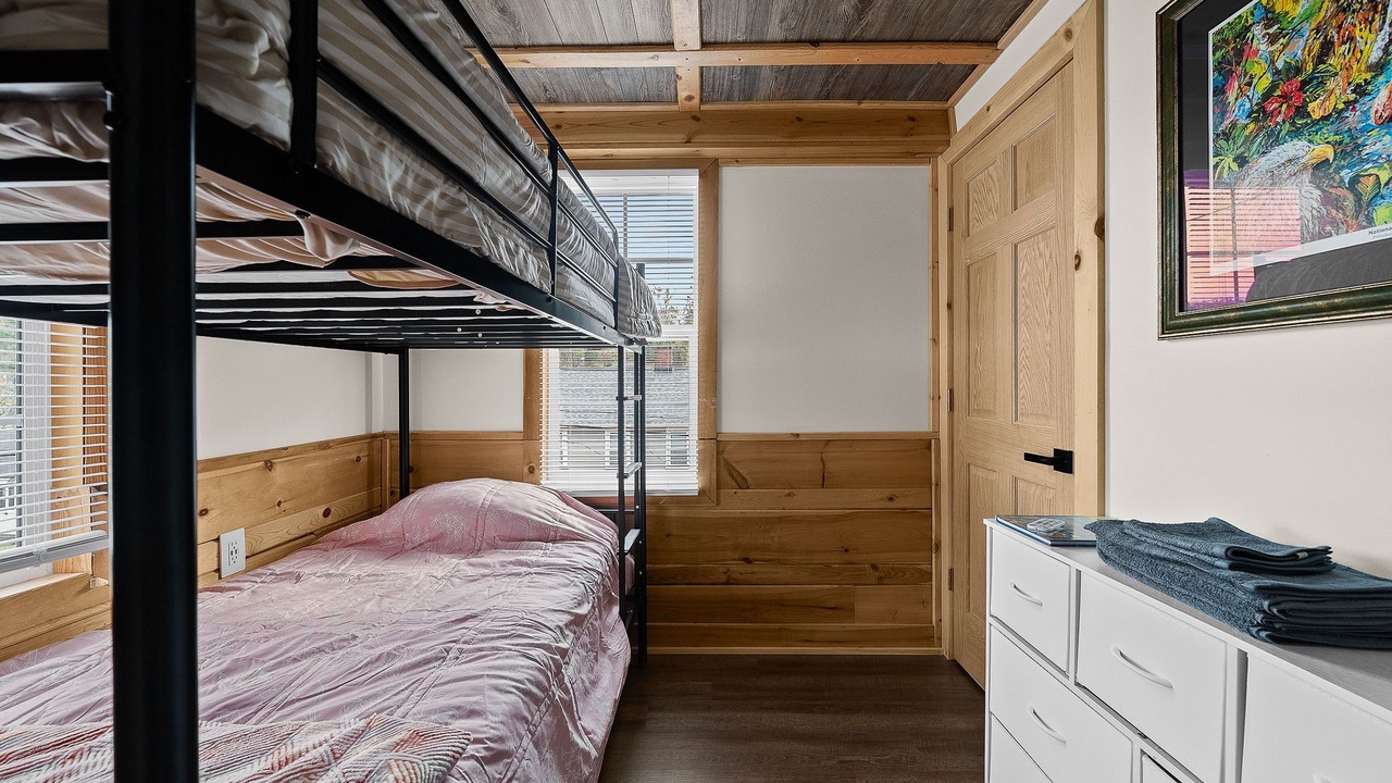Photo of Bedroom in South Hills