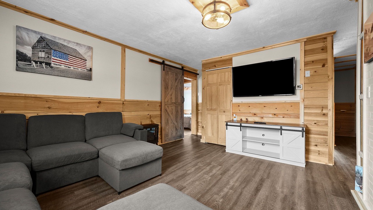 Photo of Livingroom in South Hills