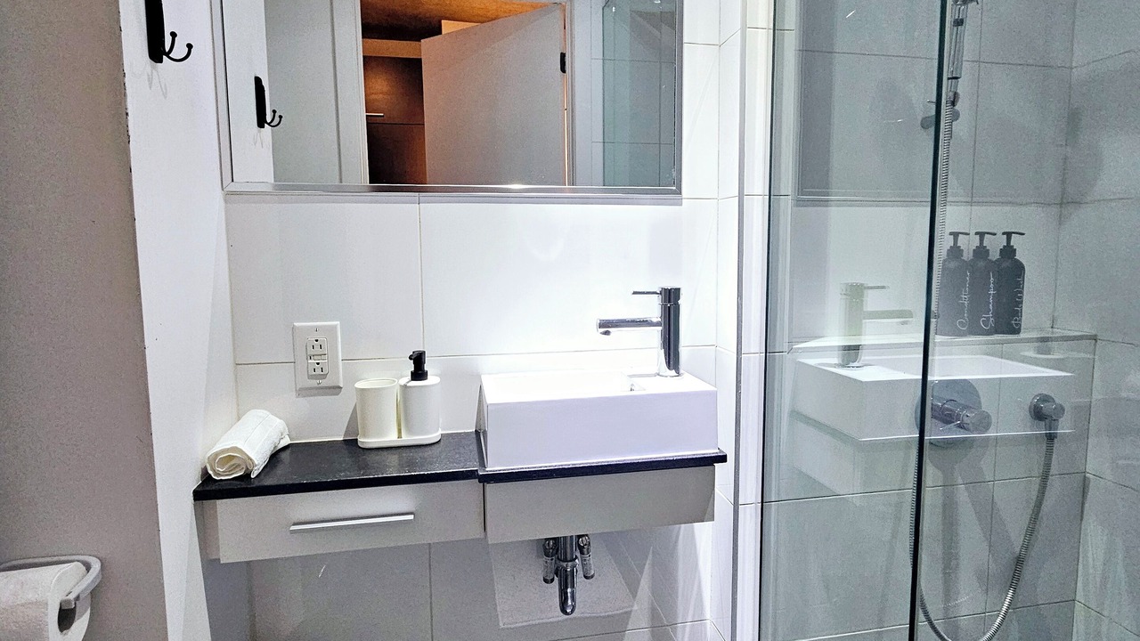 Photo of Bathroom in Griffintown
