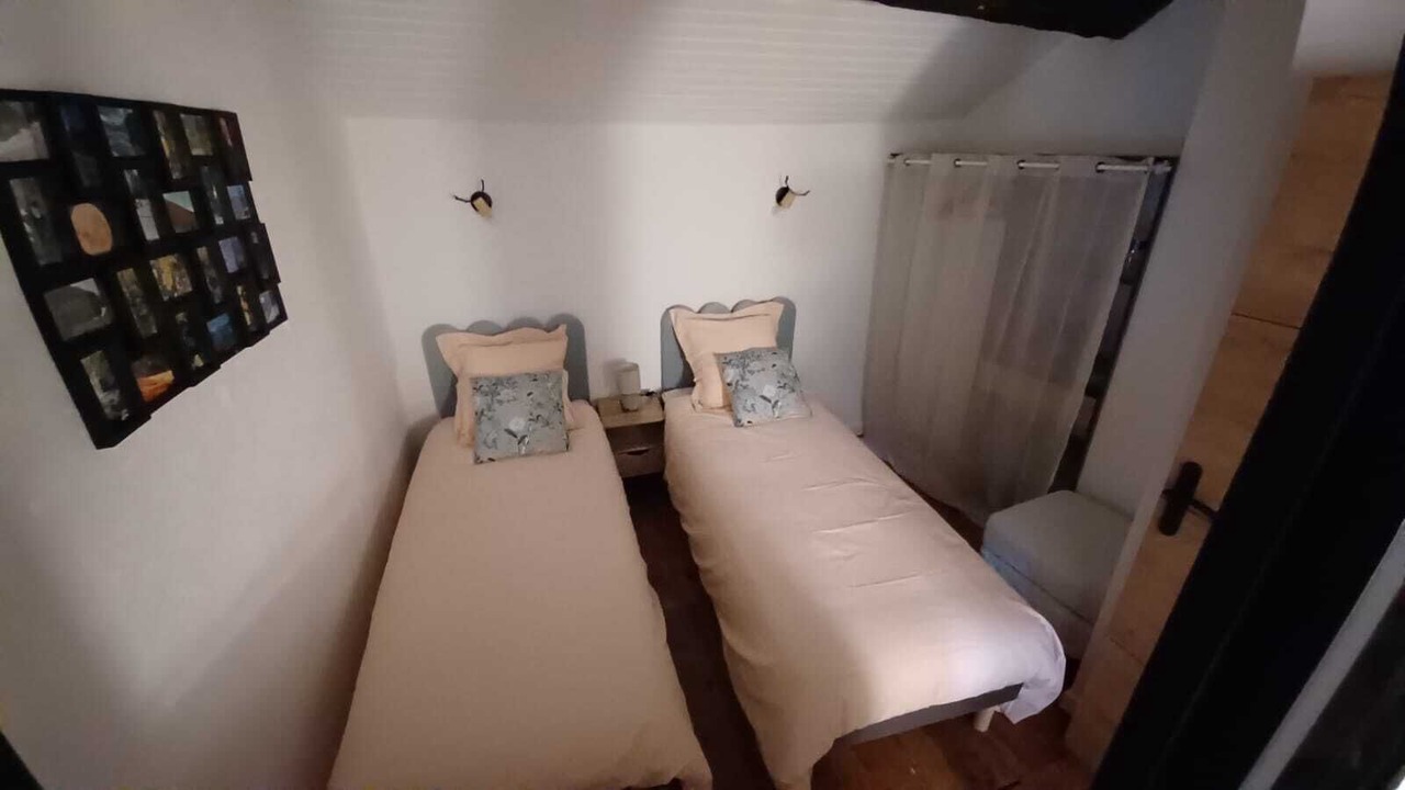 Photo of Bedroom in Ascou