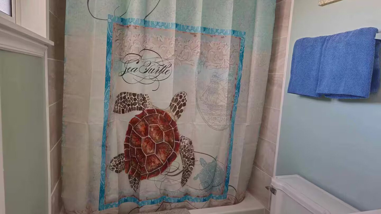 Photo of Bathroom in Rogers Seabreeze