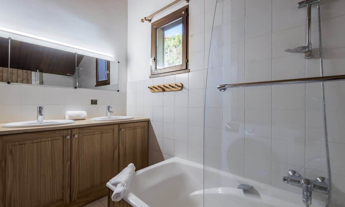 Photo of Bathroom in Servoz