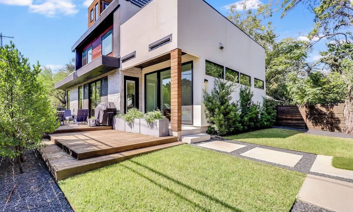 Photo of Outdoor in South River City