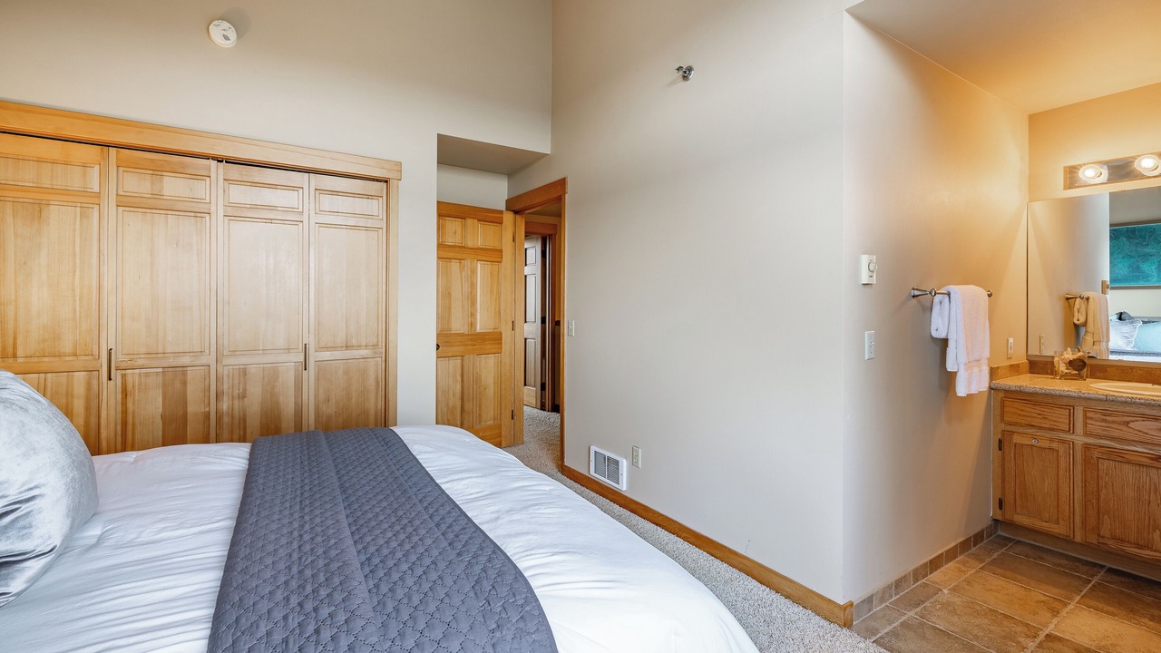 Photo of Bedroom in Blaine