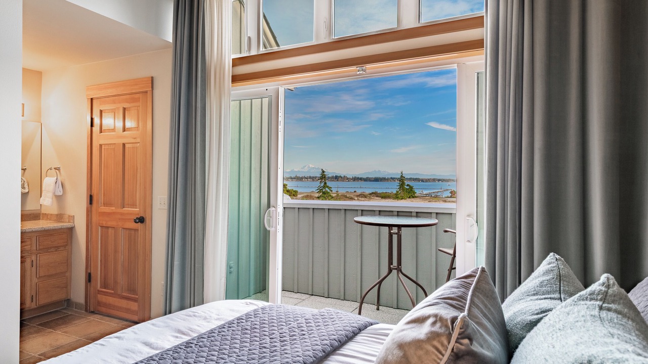 Photo of Bedroom in Blaine