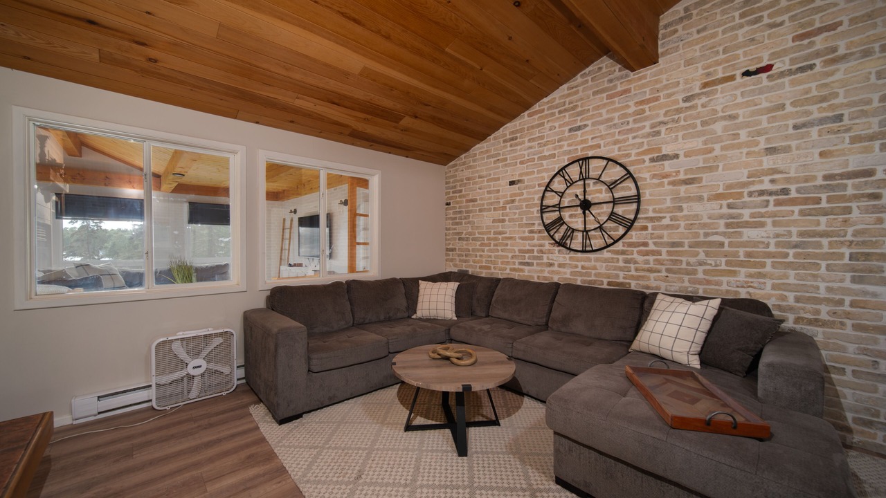Photo of Livingroom in Whiteshell