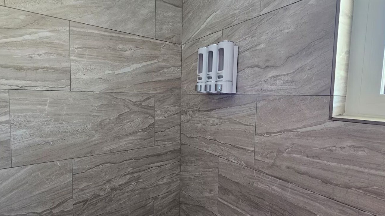 Photo of Bathroom in Rogers Seabreeze