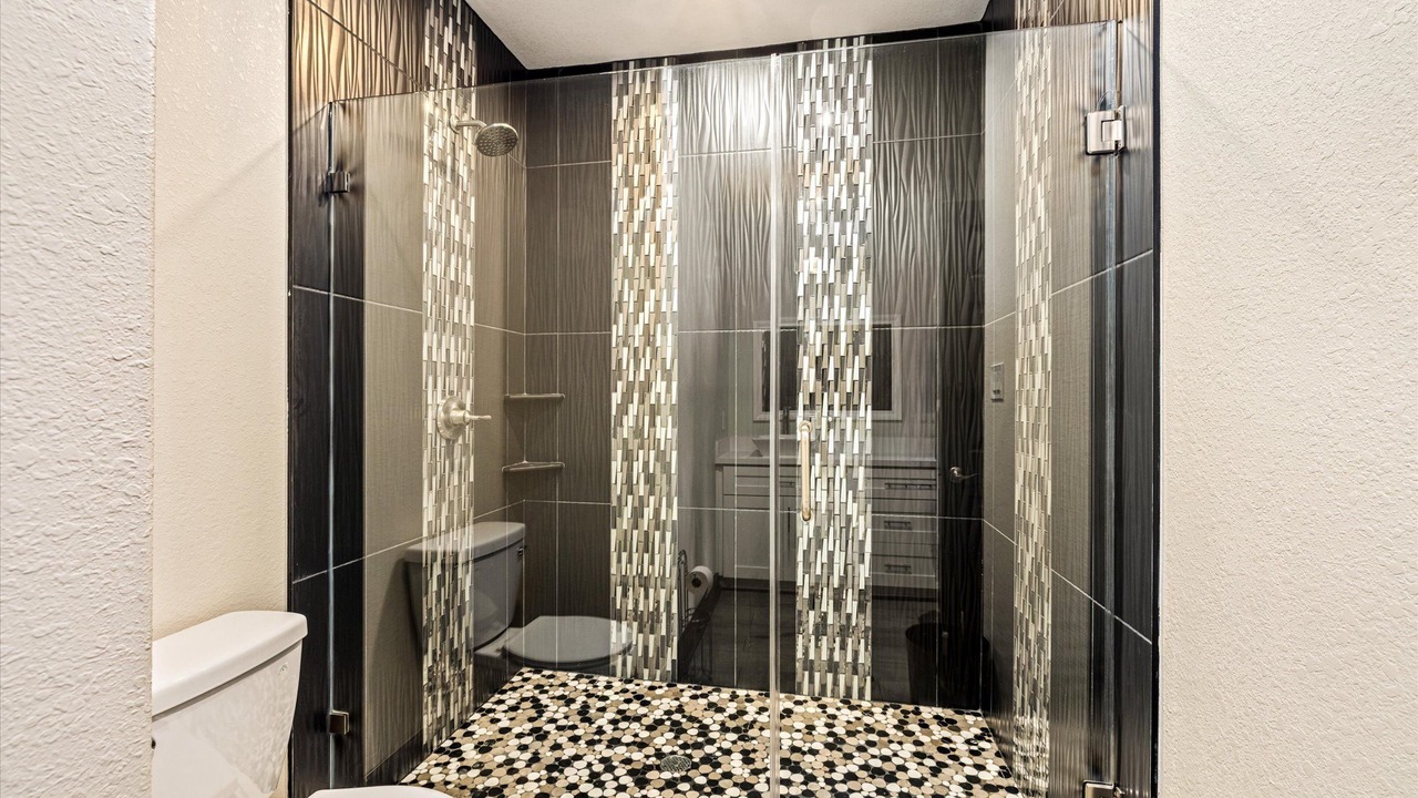 Photo of Bathroom in Bacliff