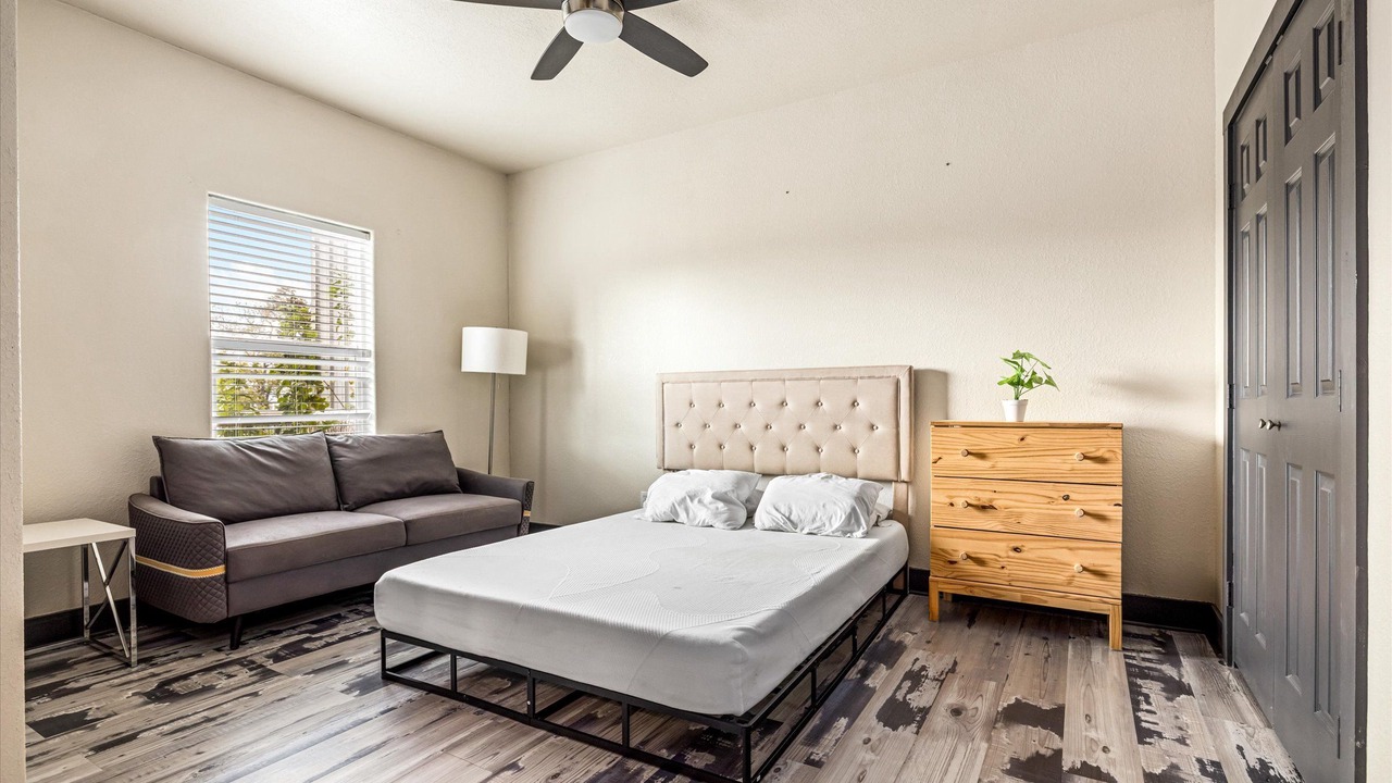 Photo of Bedroom in Bacliff