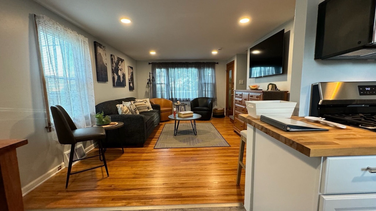 Photo of Livingroom in Cheektowaga