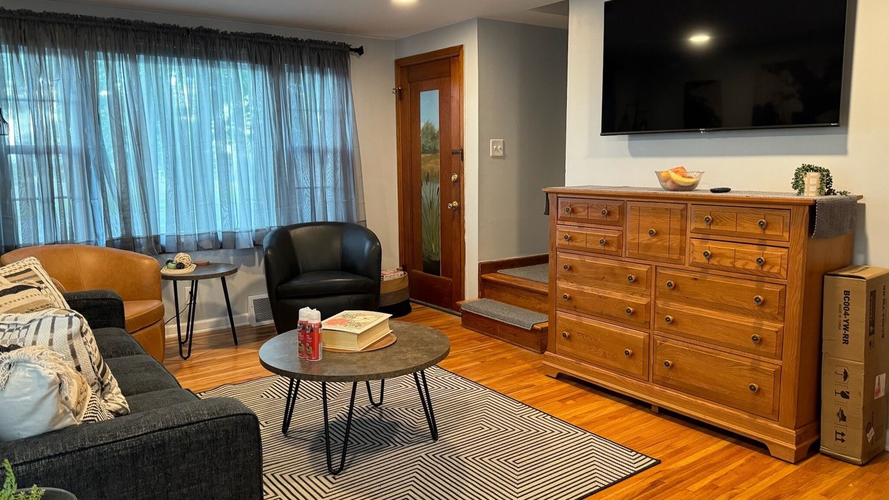 Photo of Livingroom in Cheektowaga