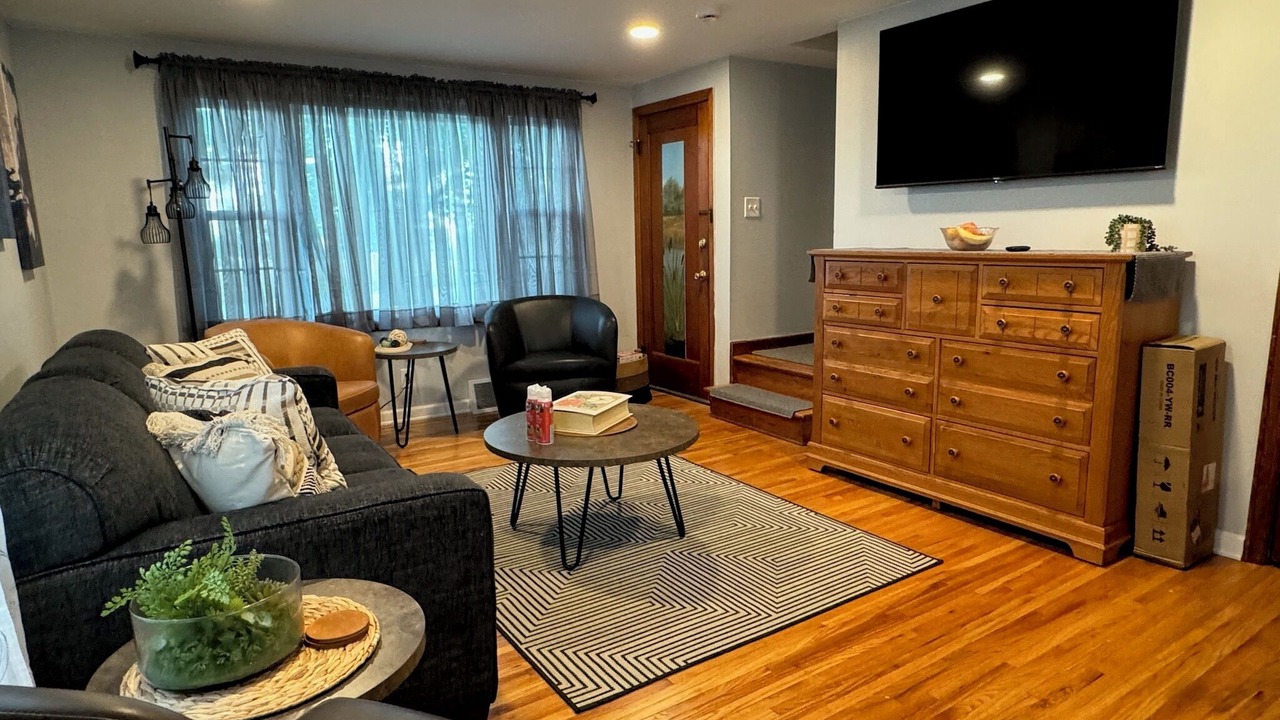 Photo of Livingroom in Cheektowaga