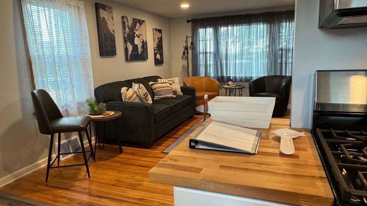 Photo of Livingroom in Cheektowaga