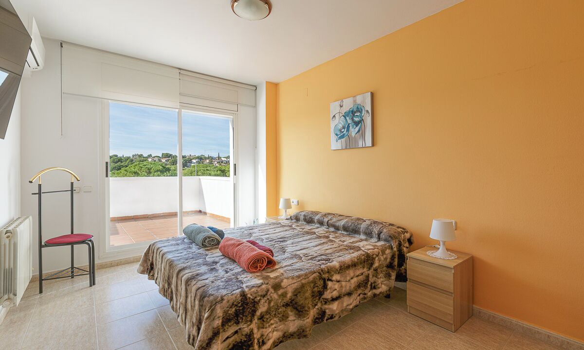 Photo of Bedroom in Vilanova I la Geltru