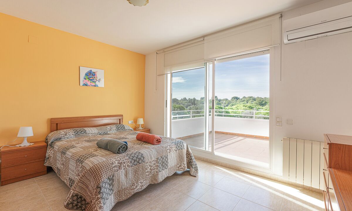 Photo of Bedroom in Vilanova I la Geltru