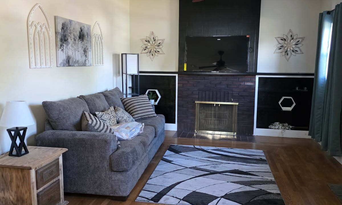 Photo of Livingroom in Fort Morgan