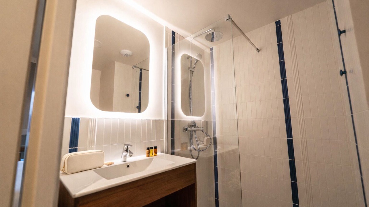 Photo of Bathroom in Chartres