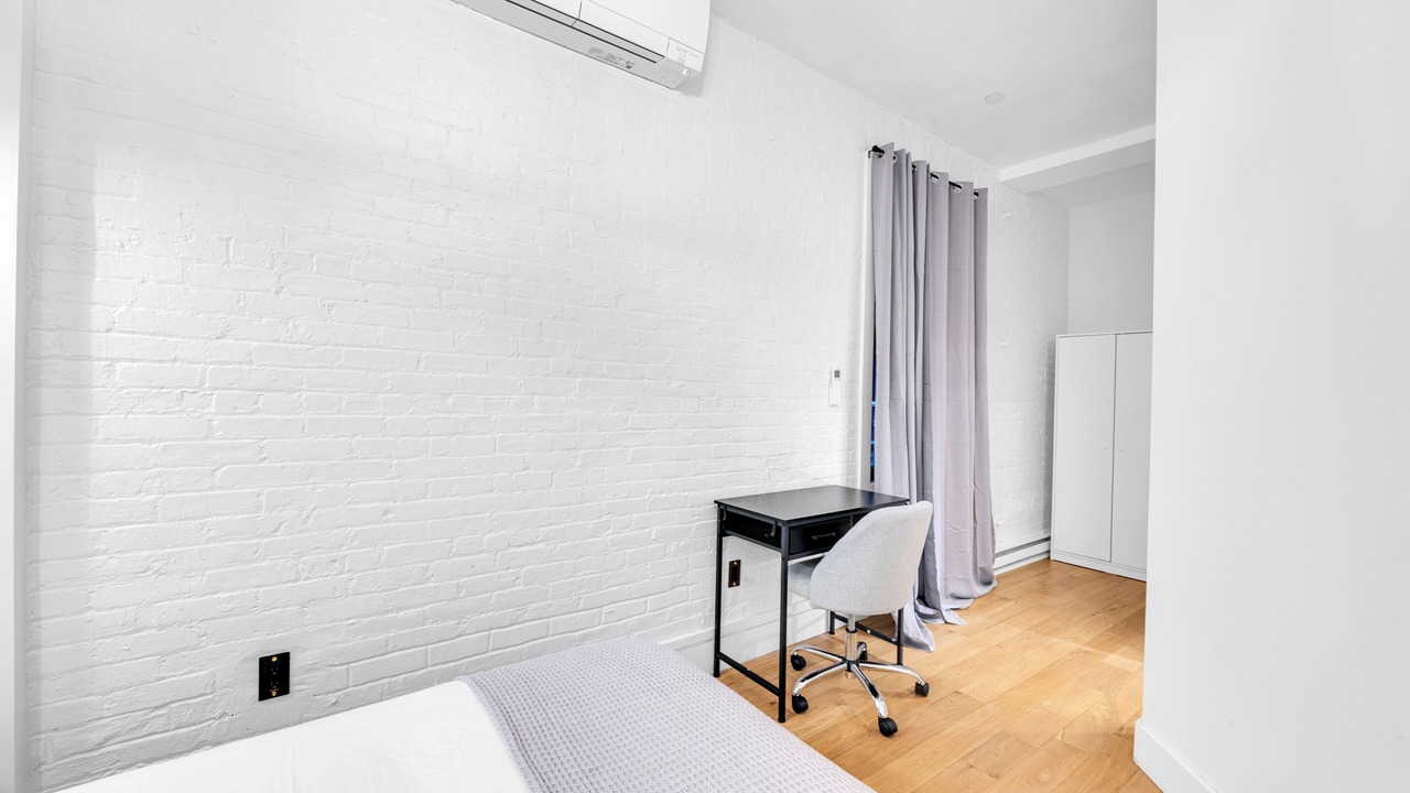 Photo of Bedroom in Midtown West