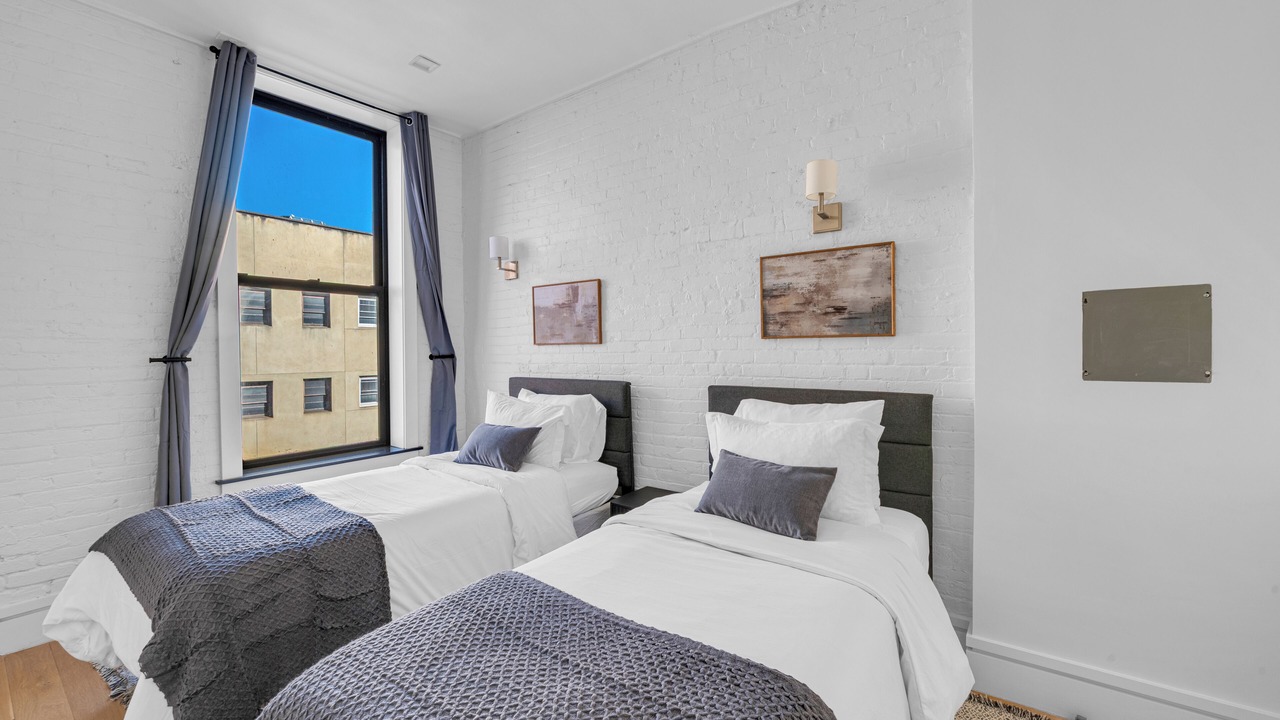 Photo of Bedroom in Midtown West
