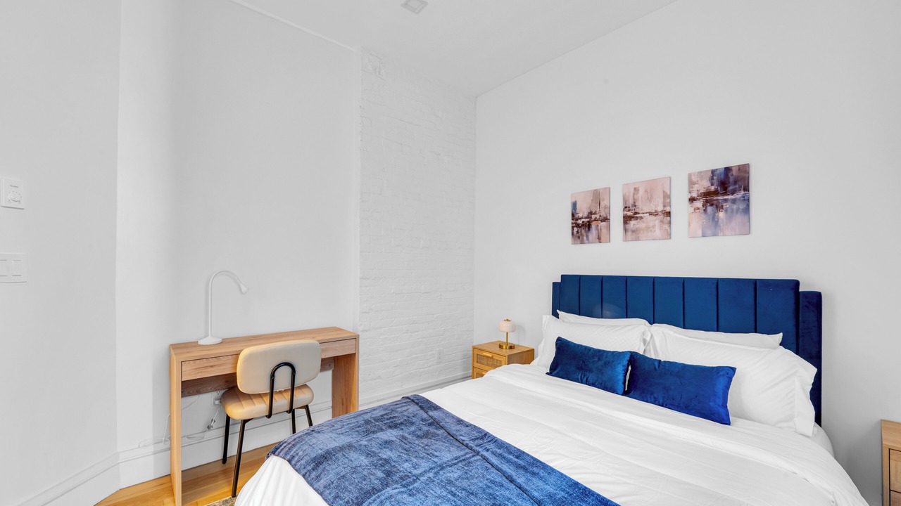 Photo of Bedroom in Midtown West