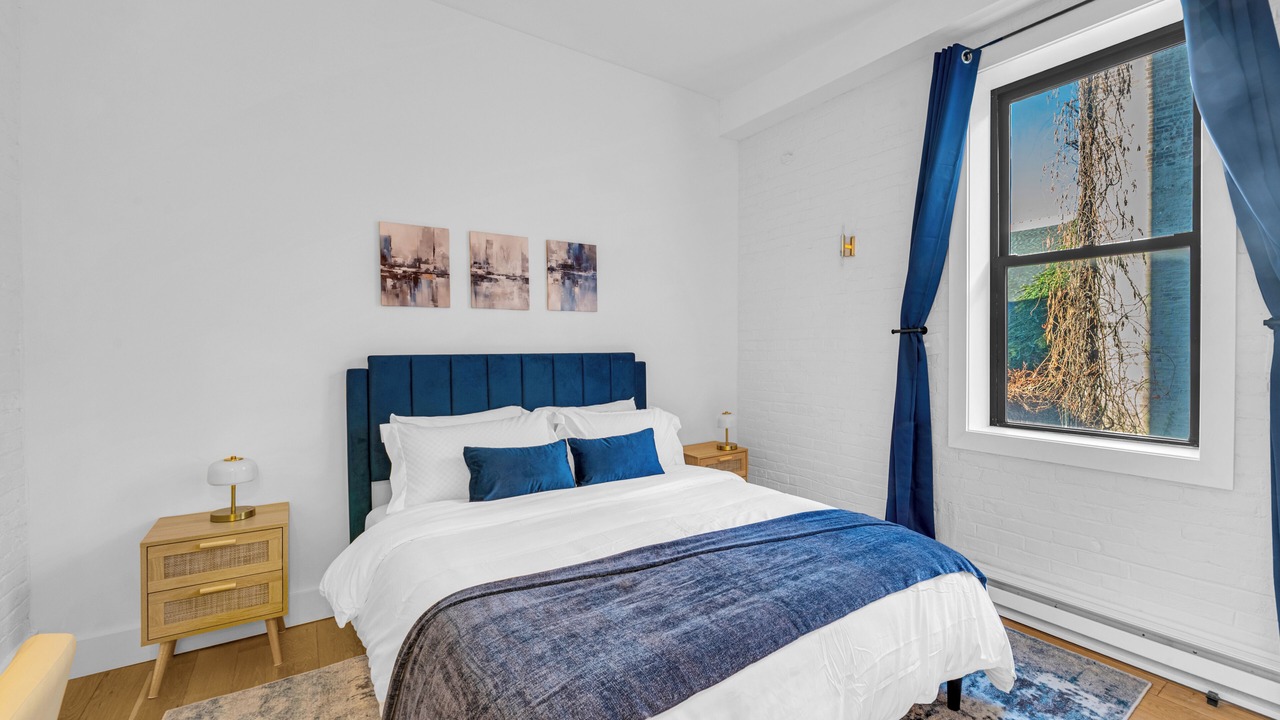Photo of Bedroom in Midtown West