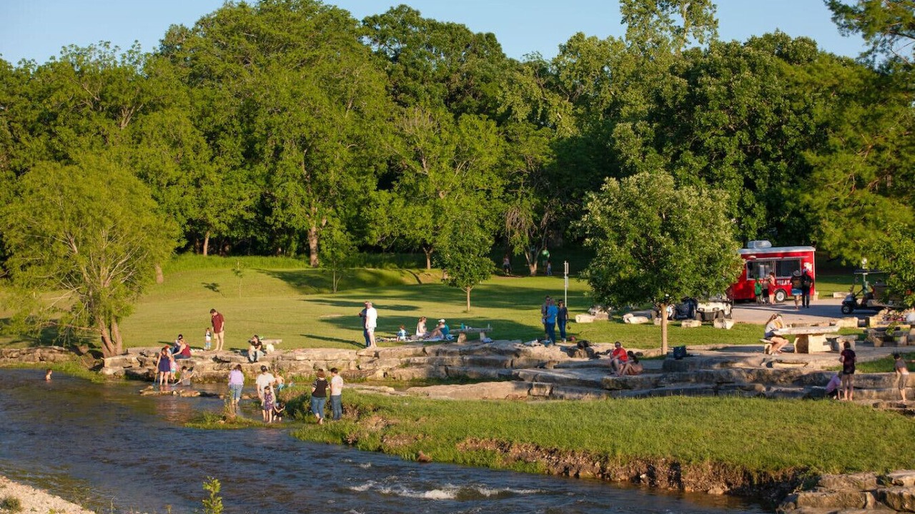 Photo of Others in Salado