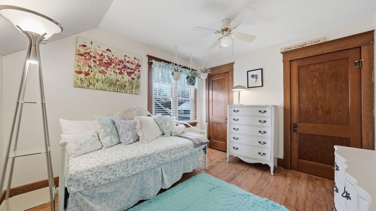 Photo of Bedroom in Angola