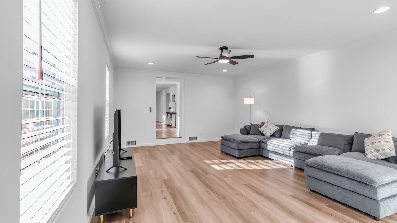 Photo of Livingroom in Ashland City