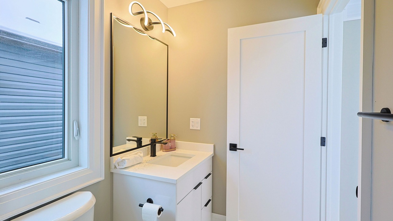 Photo of Bathroom in Niagara Falls