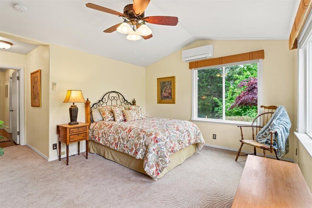 Photo of Bedroom in Grants Pass