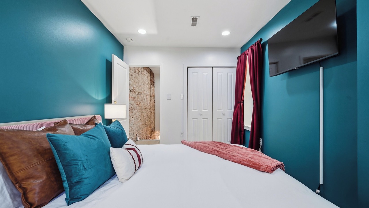 Photo of Bedroom in Point Breeze