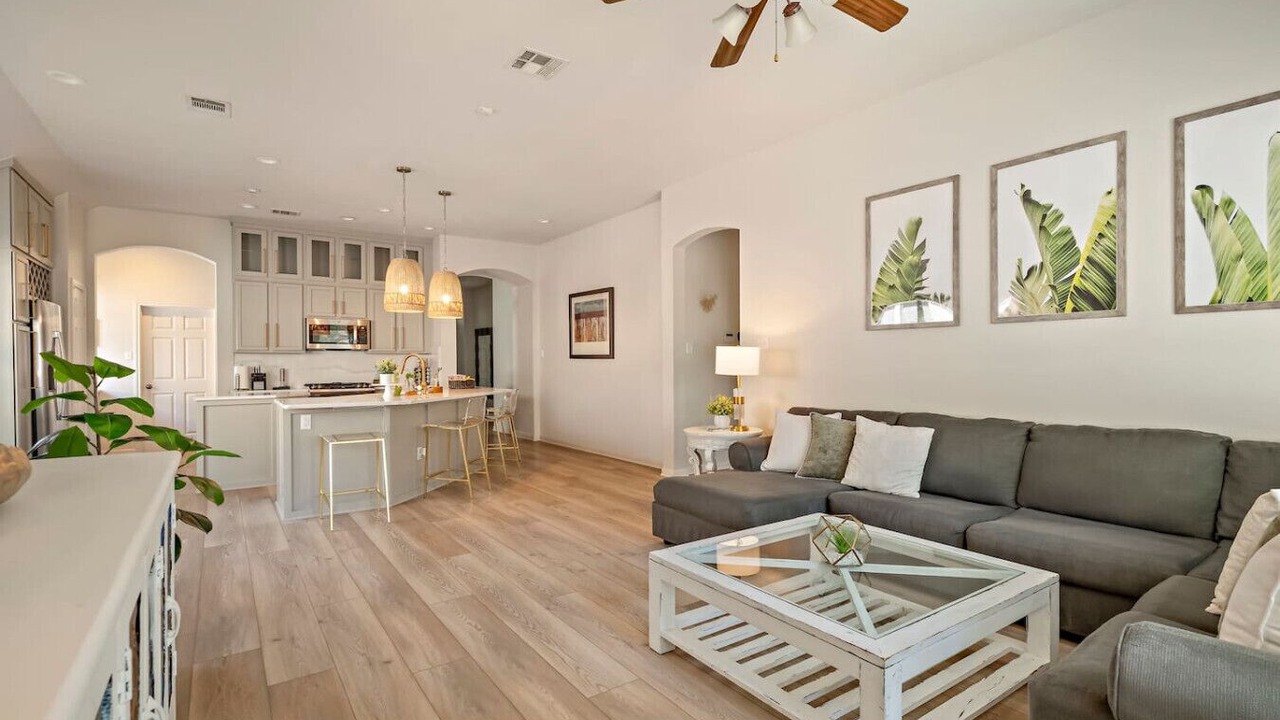Photo of Livingroom in Brushy Creek