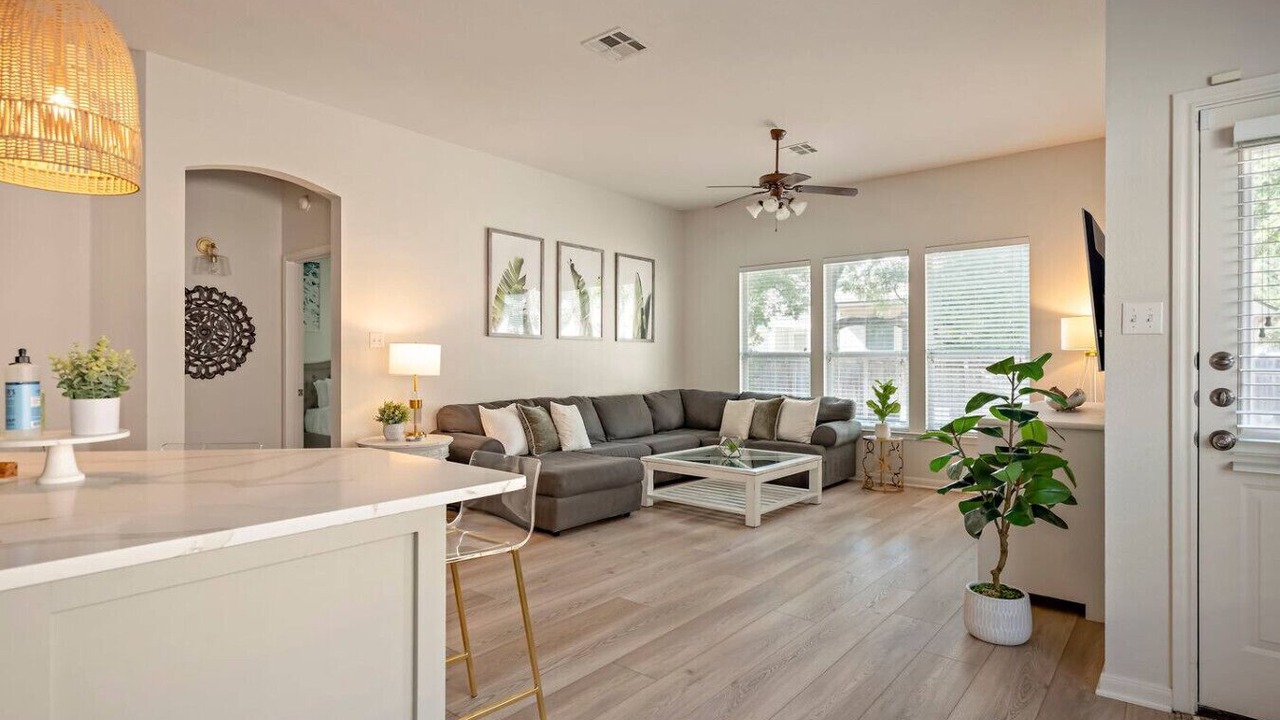 Photo of Livingroom in Brushy Creek