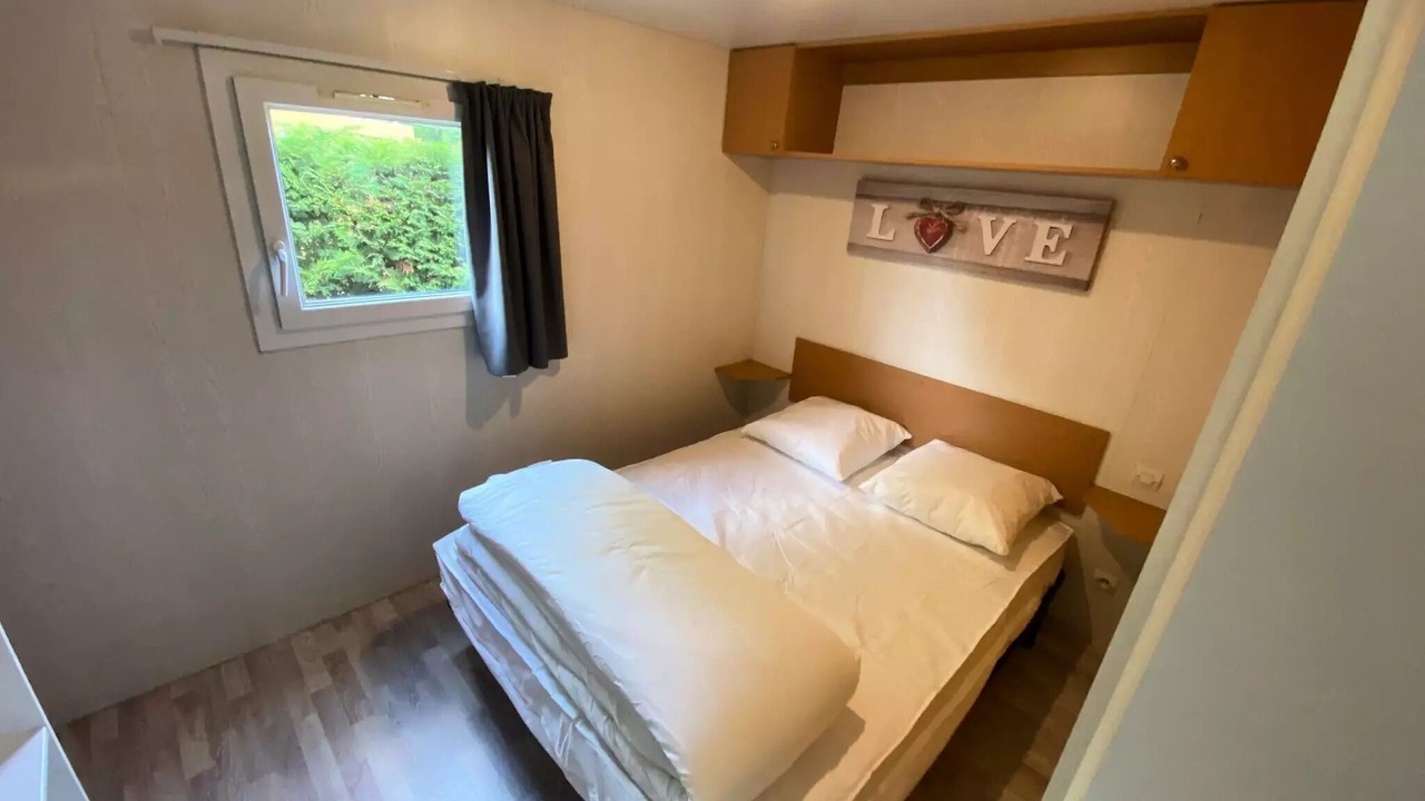 Photo of Bedroom in Oust