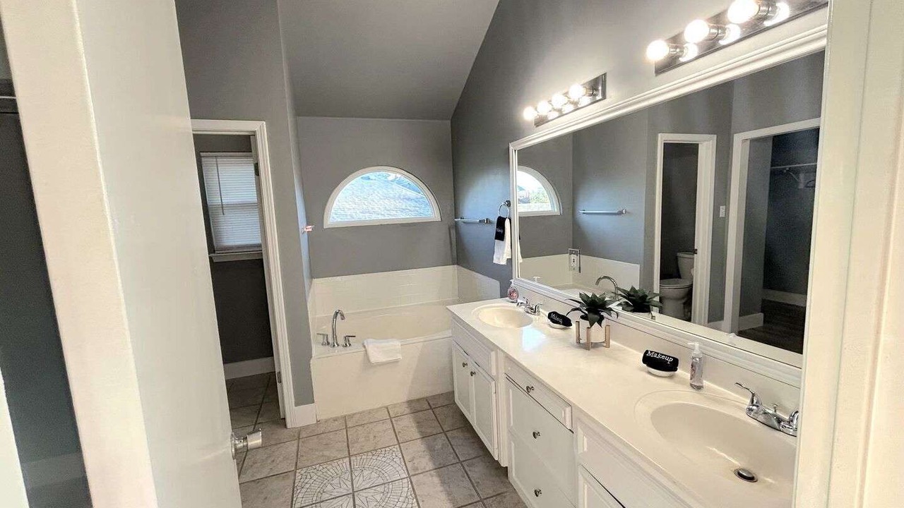 Photo of Bathroom in Meadows Of Brushy Creek