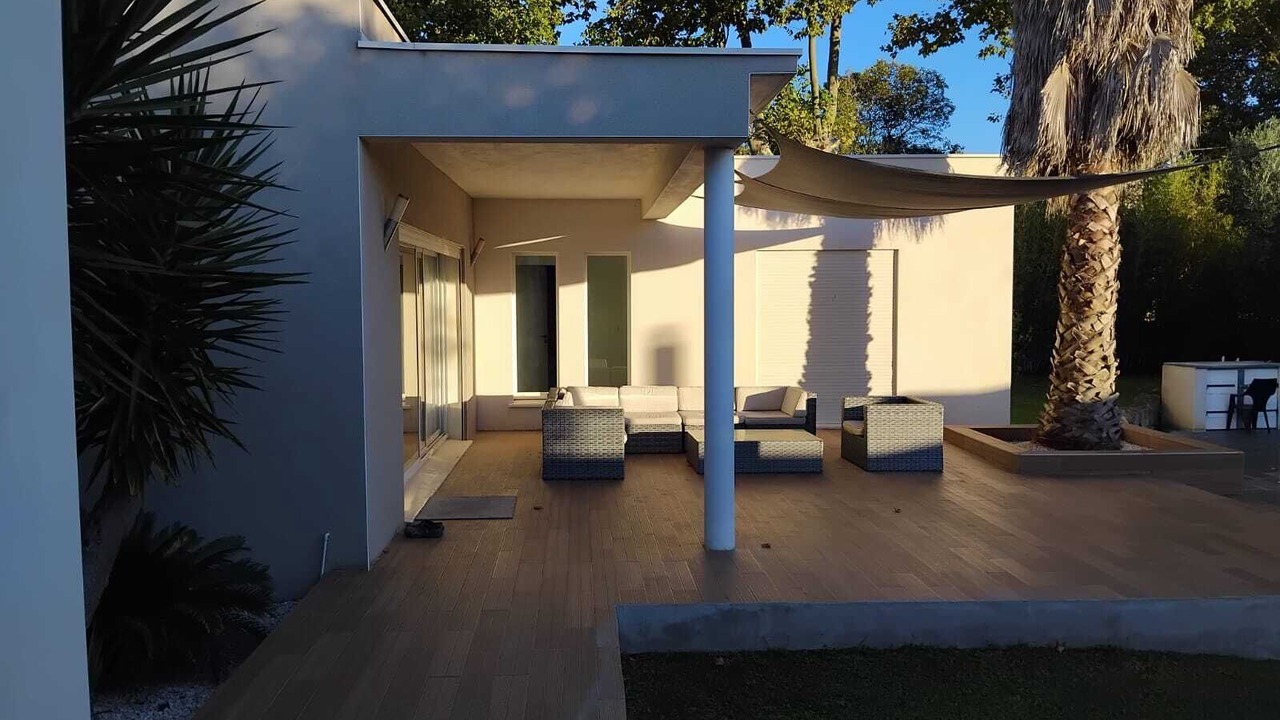 Photo of Patio Balcony in Salleles-d'Aude