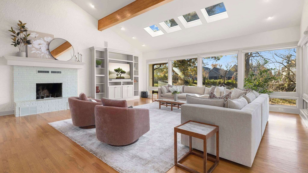 Photo of Livingroom in Downtown