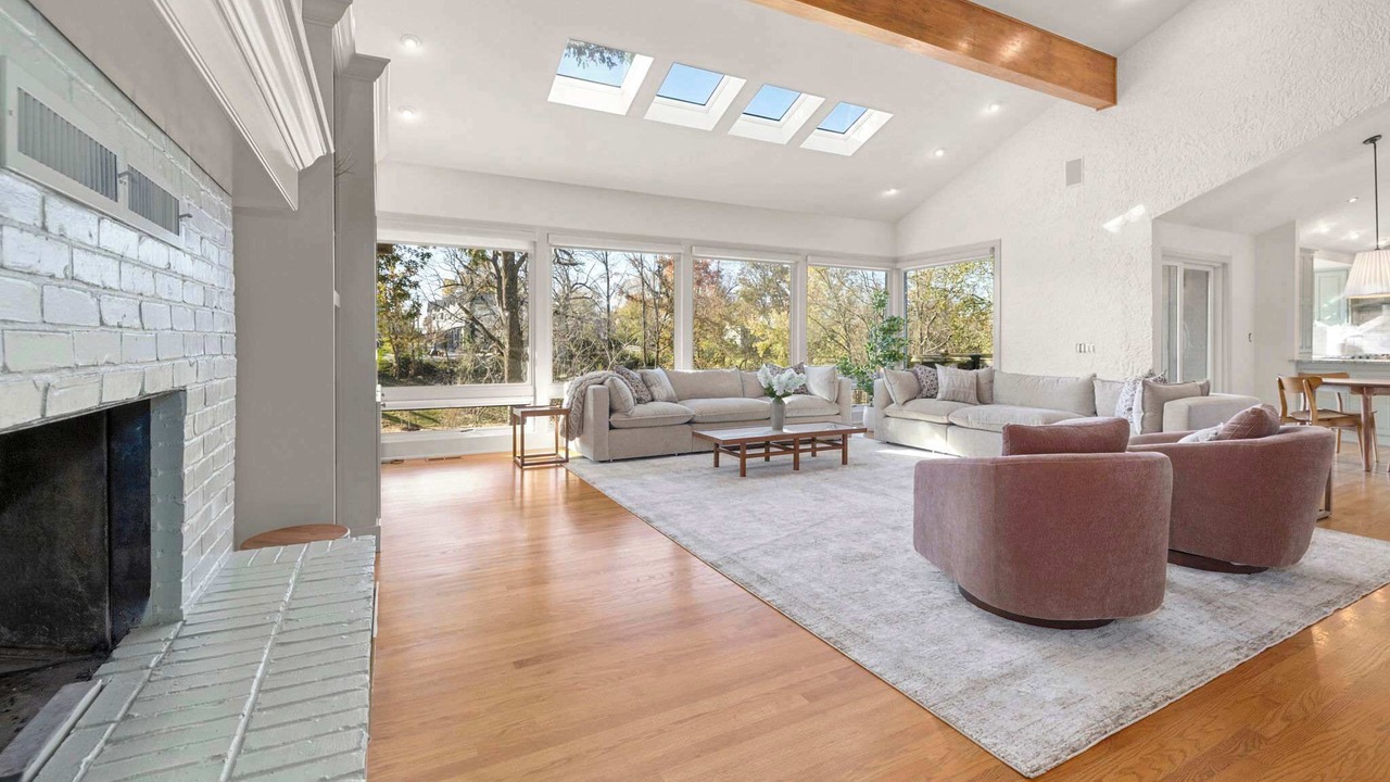 Photo of Livingroom in Downtown