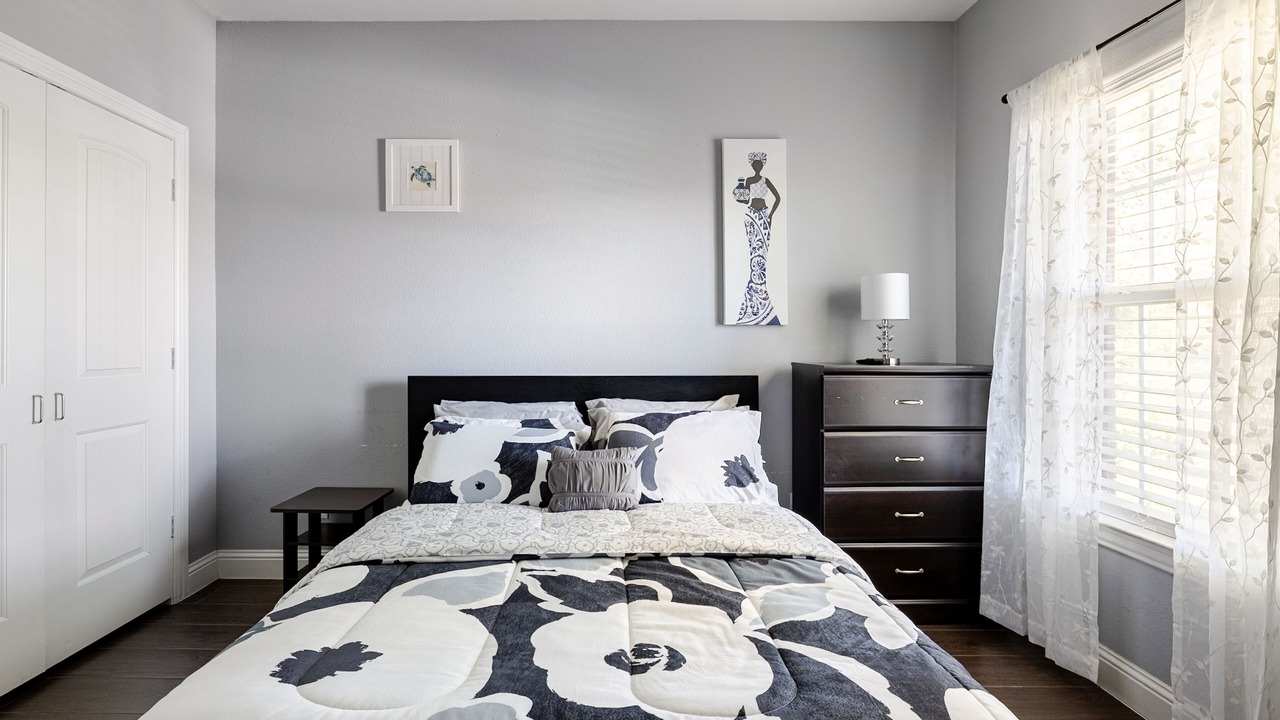 Photo of Bedroom in Oak Cliff