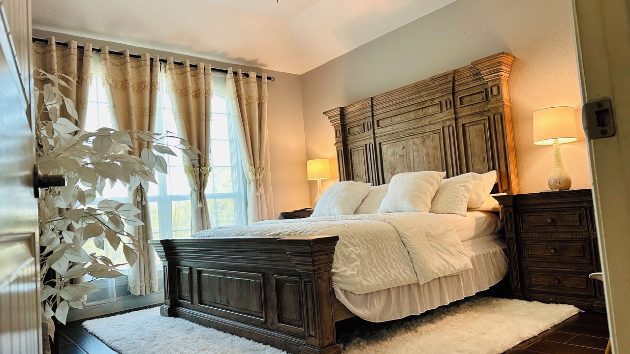 Photo of Bedroom in Oak Cliff